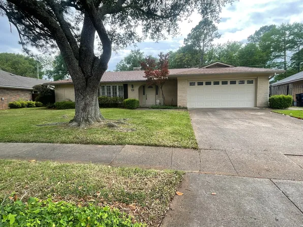 7416 Camelback Dr, Shreveport, LA 71105