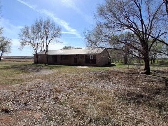 2nd image of 9353 N 1820th Rd