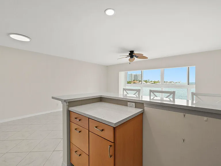 400 Wilma Cir #207 — Photo 12