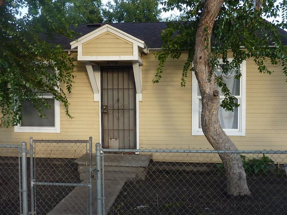 1st image of 704 S Hinkley Ave