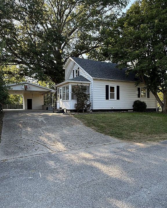 1st image of 8 N Linwood Dr
