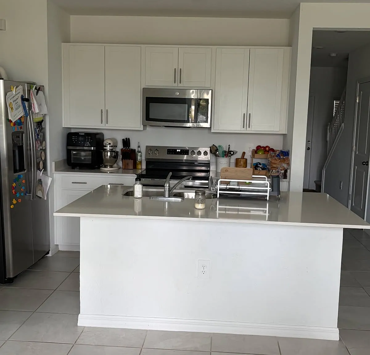 3 bed, 1405 sqft, $2,400 — Photo 4