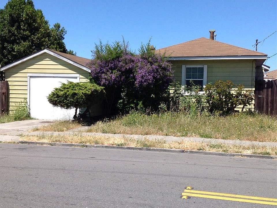 2nd image of 817 18th St