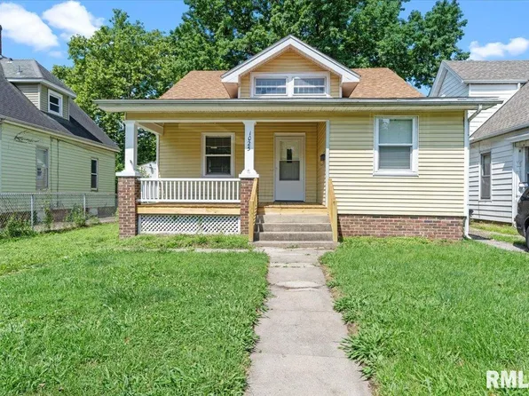1025 N Walnut St, Springfield, IL 62702