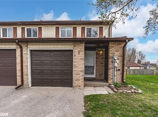 52 Adelaide St #1, Barrie, ON