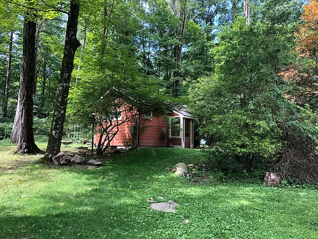 Building Photo - 7 Ballantine Ln #B