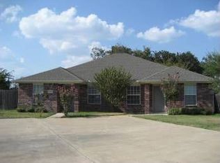 2950 Enloe Dr, Bryan, TX 77807