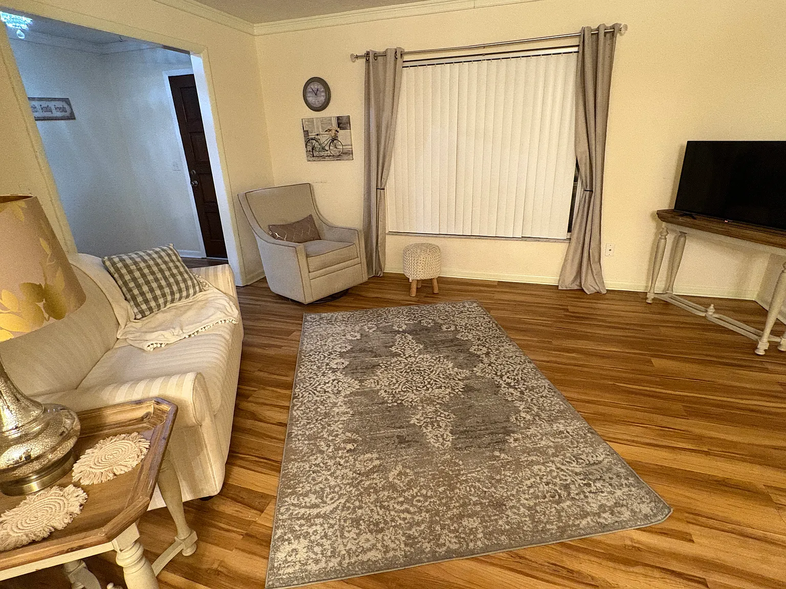 3 bed, 1776 sqft, $2,800 — Photo 3