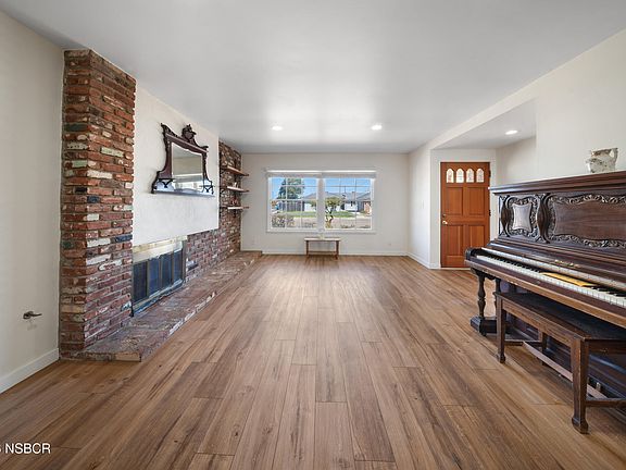 2nd image of 176 Alcor Ave