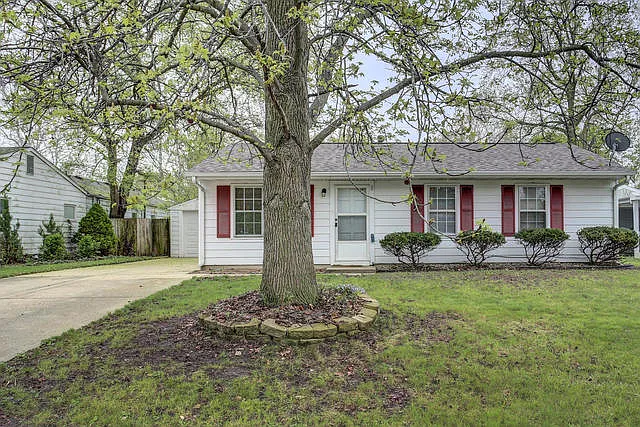 1811 Southwood Dr photo 1