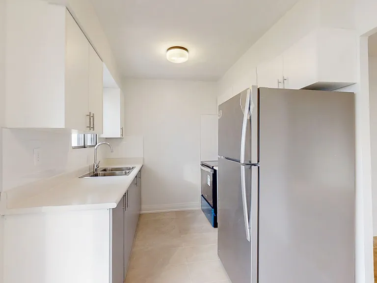 5000 Jane St — Photo 26