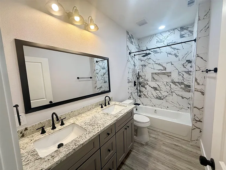 9508 Quaker Ct #B — Photo 1
