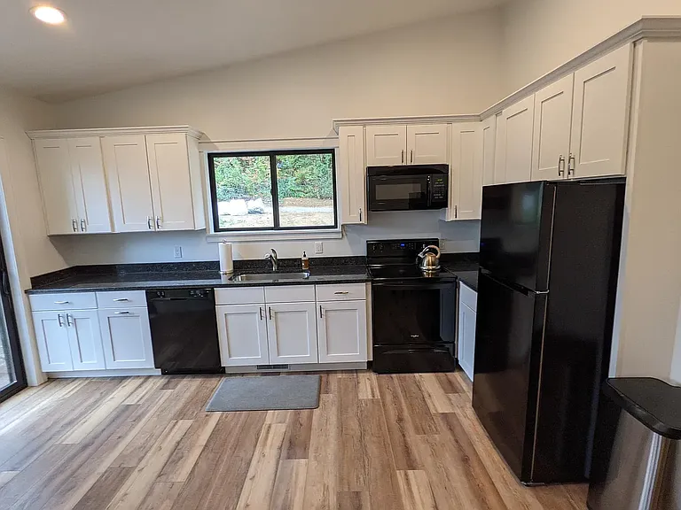 W Maple Dr — Photo 9