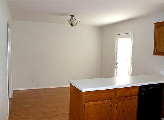 5th image of 2405 Brandon Forest Ct