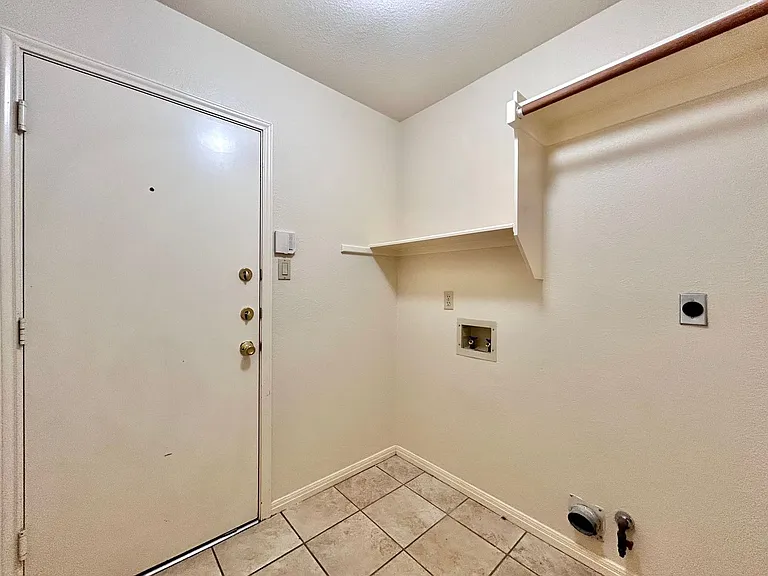 10819 Redmond Rd — Photo 36