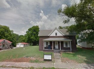 706 Washington Ave APT 3, Etowah, TN 37331