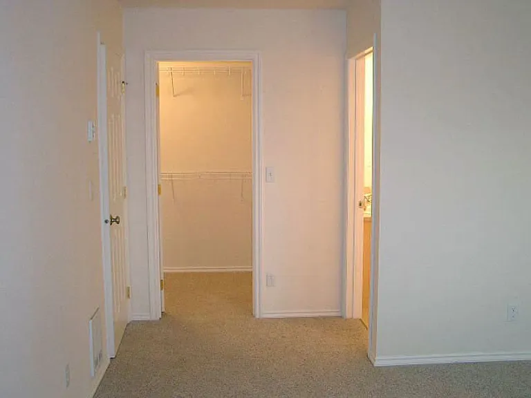 358 E Bellis Fair Pkwy #101 — Photo 3