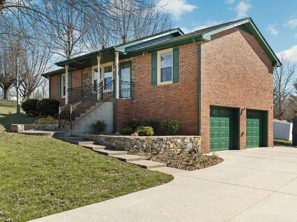 3903 N Hillwood Ct, Springfield, TN 37172
