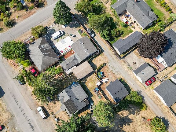 4th image of 6419 94th St SW #1-2