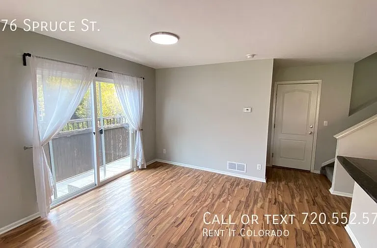 2176 Spruce St — Photo 4
