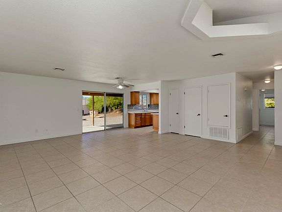2nd image of 145 Acoma Blvd N