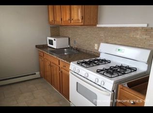 27 Camden Ave, Providence, RI 02908