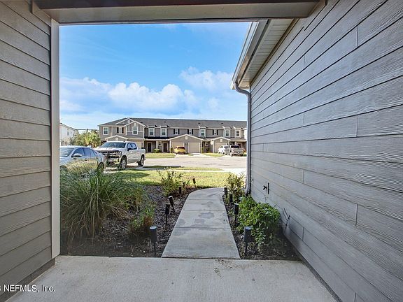 3rd image of 7125 AMBROSIUS Way