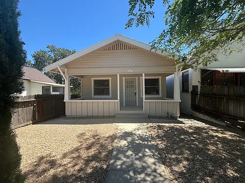 1434 Pine St Photo 1