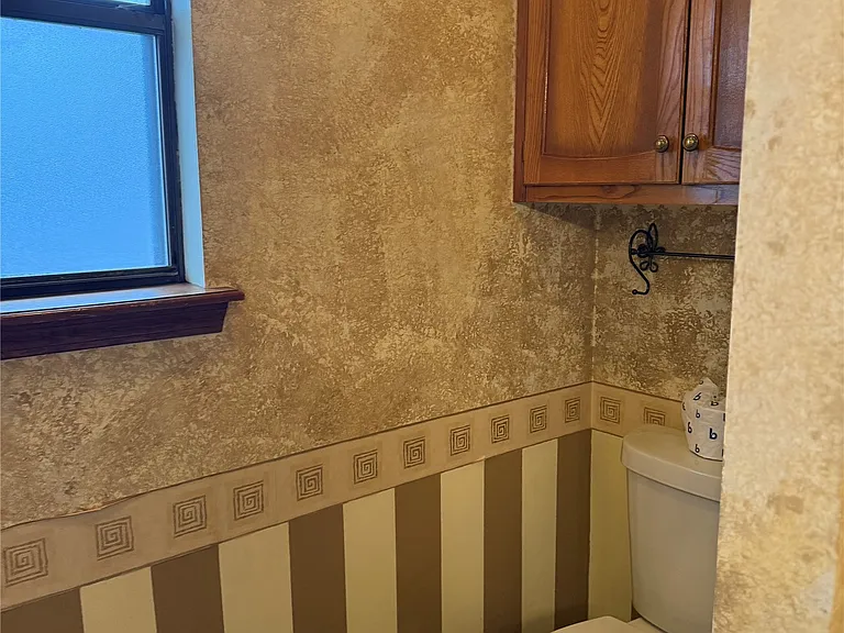 2614 S Gardenia Ave — Photo 24