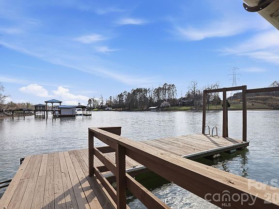 3rd image of 236 Apache Rd