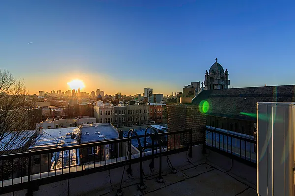 Rented by Nooklyn NYC LLC | media 54