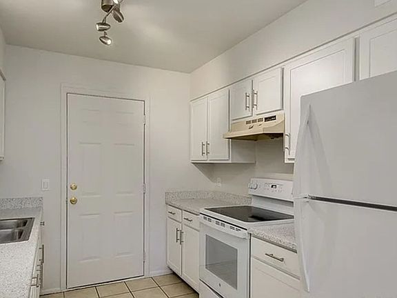 5th image of 850 N Meridian Rd APT 5