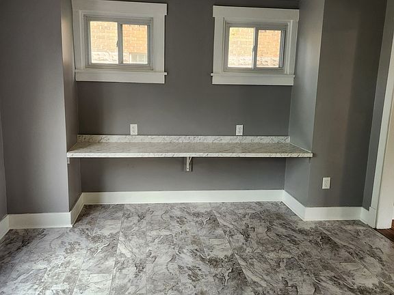 4th image of 52 Taylor St