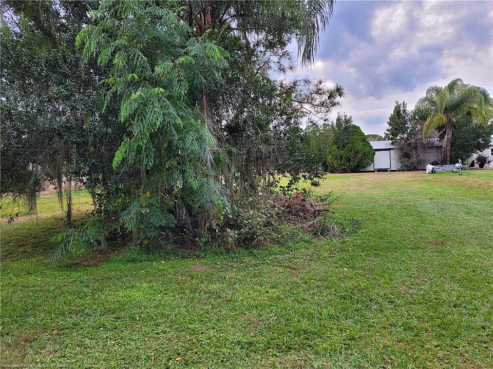 1st image of 1118 Peachtree Dr