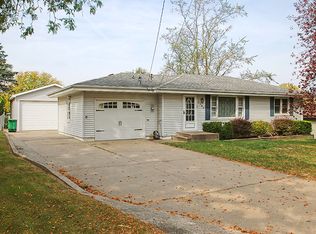 5386 NE 10th St, Des Moines, IA 50313