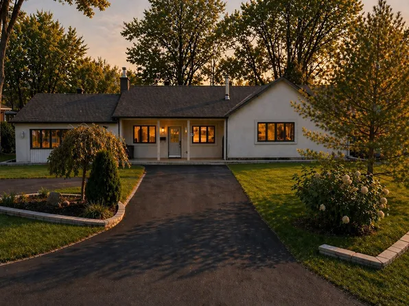 2E 37th Ave, Laval, QC H7R 3P9
