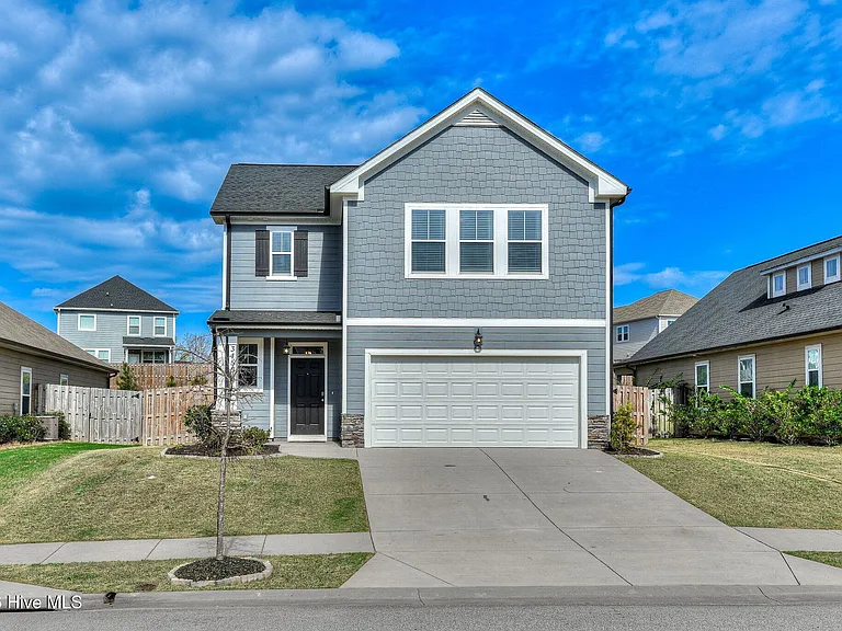 3153 Wayne Dr — Photo 1