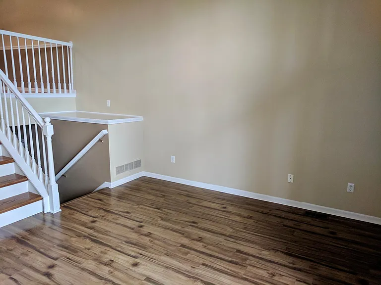 2916 Barclay Way — Photo 6