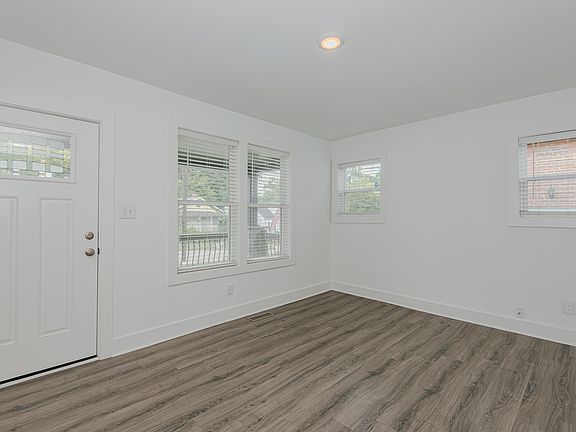 5th image of 411 Dunstan Ave