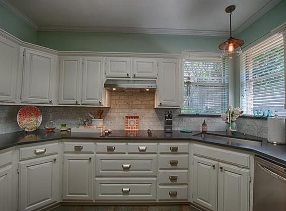 5th image of 7004 Golden Gate Dr