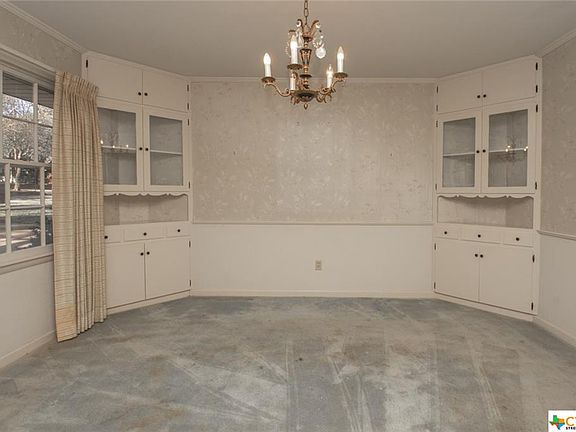 3rd image of 3013 El Camino Dr