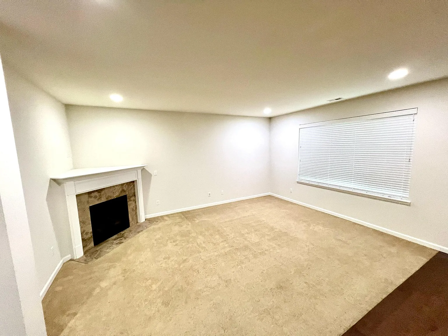 3 bed, 2.5 bath, 2070 sqft, $3,500 — Photo 4