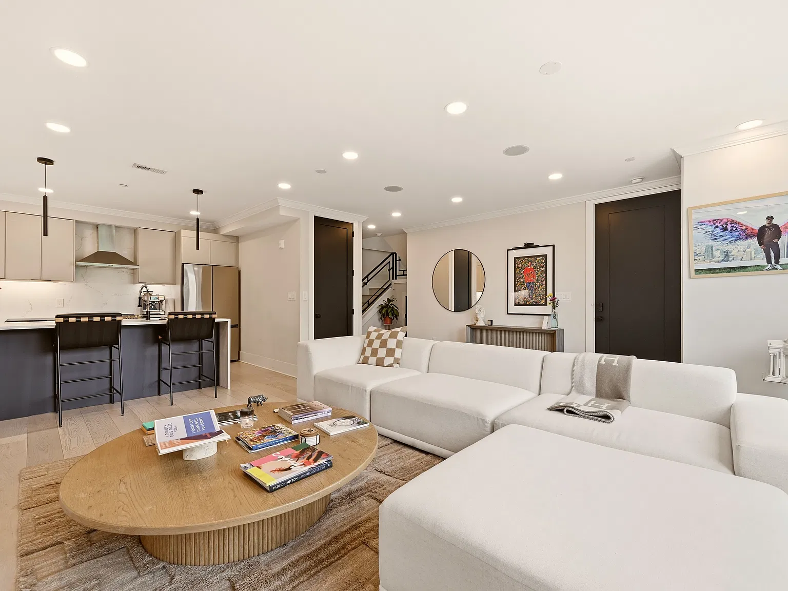 4 bed, 1971 sqft, $5,500 — Photo 4