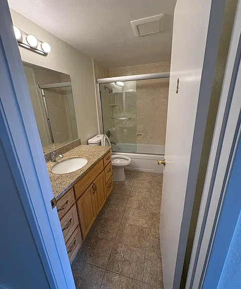 2176 Greendale Dr — Photo 15