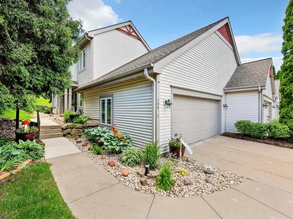 104 Club House Drive #1, Oregon, WI 53575