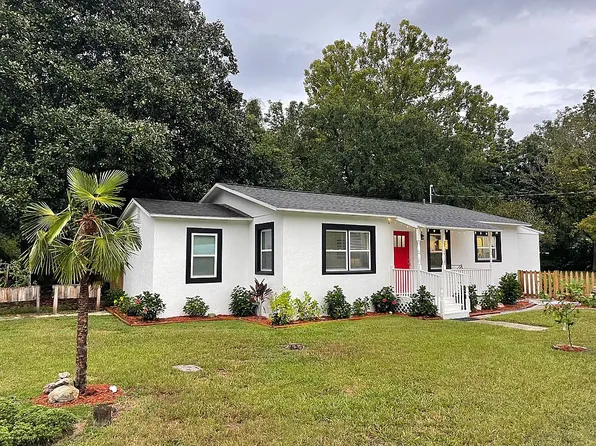 215 SW 252nd St, Newberry, FL 32669