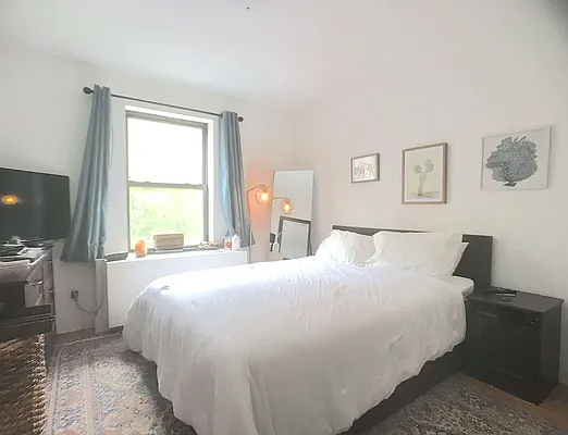 Rented by Compass | media 4