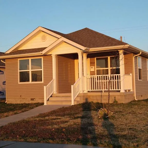 2223 Virginia Ave — Photo 1