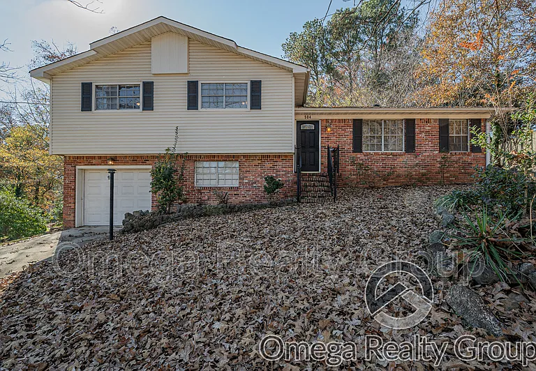 504 Roselle Ln — Photo 1
