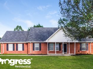 102 Frontier Ln, La Vergne, TN 37086